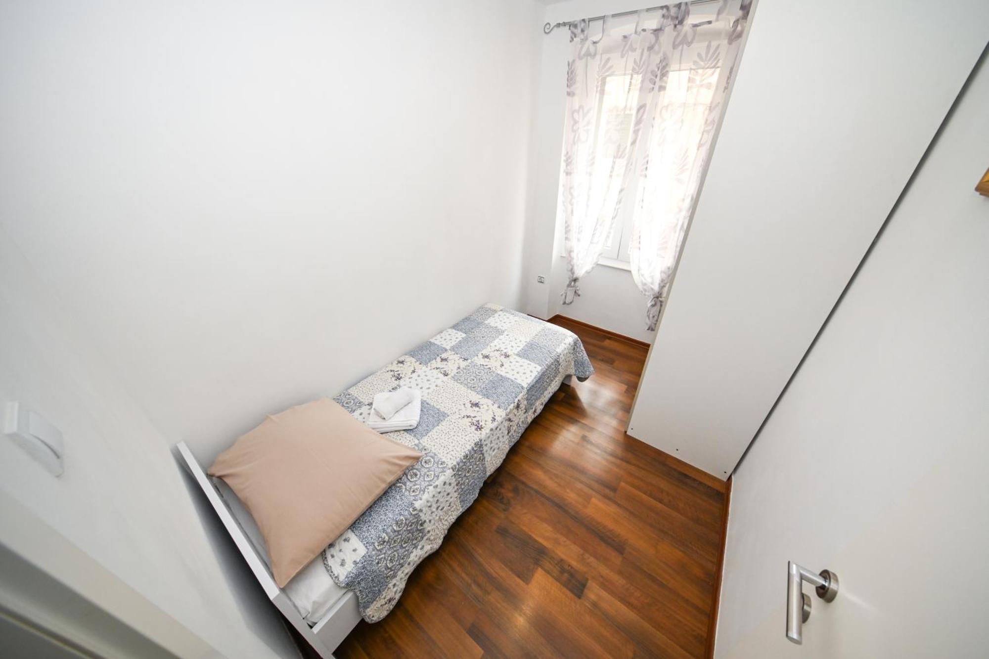 Apartment Aldora Задар Екстериор снимка